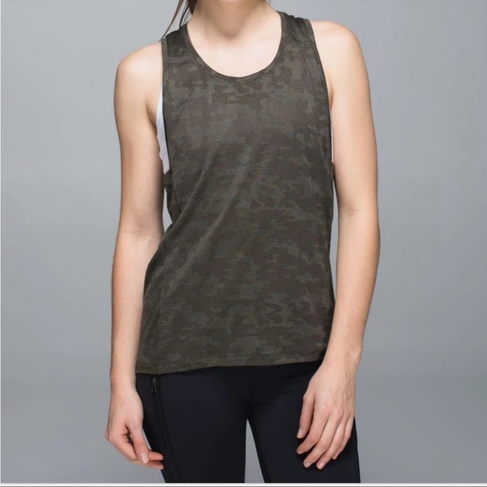 Lululemon Sz 6 Camo Run for days tank Green